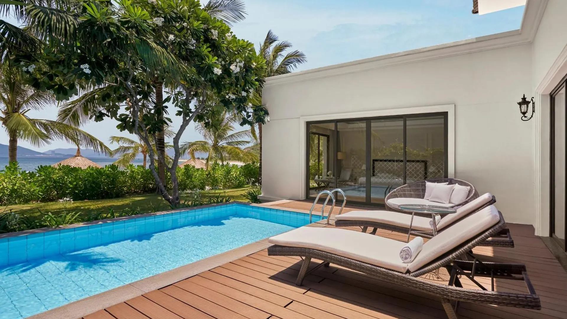Nha Trang Marriott Resort & Spa, Hon Tre Island