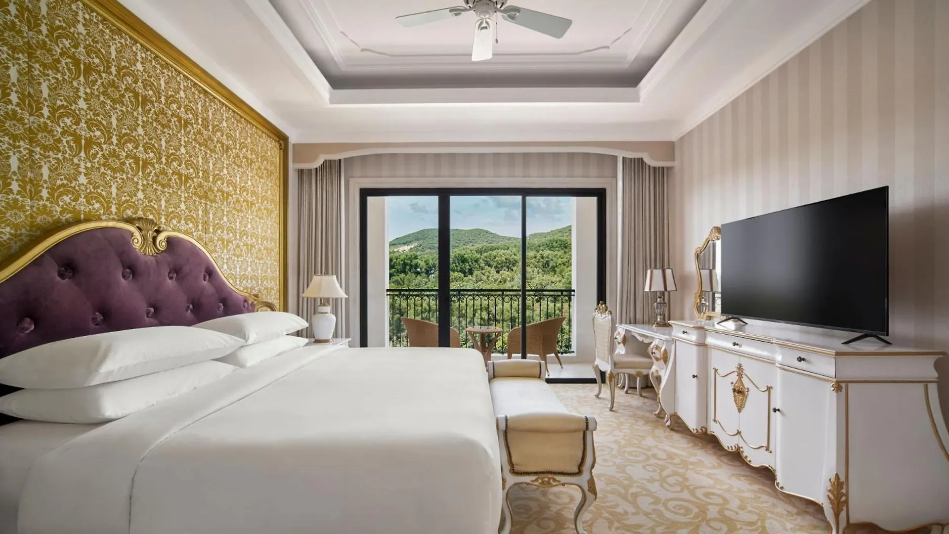 Nha Trang Marriott Resort & Spa, Hon Tre Island 5*, Nha Trang Vietnam